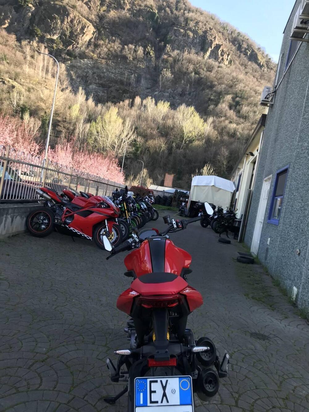 Ducati Monster 937 (2021 - 25) (4)