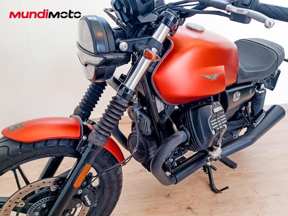 Moto Guzzi V7 Stone Centenario (2021 - 22) (9)