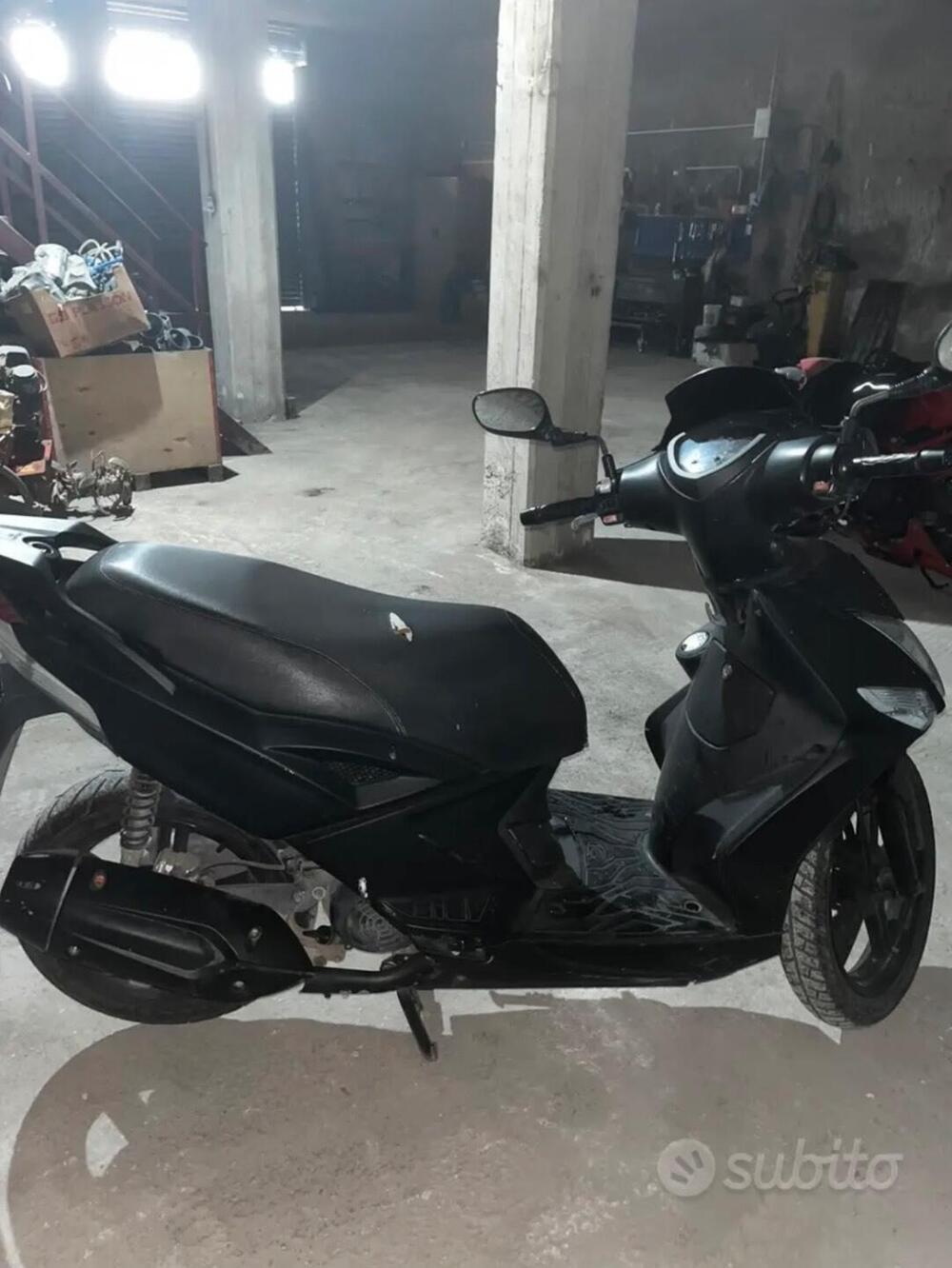 Kymco Agility 125 R16 + (2017 - 20) (2)