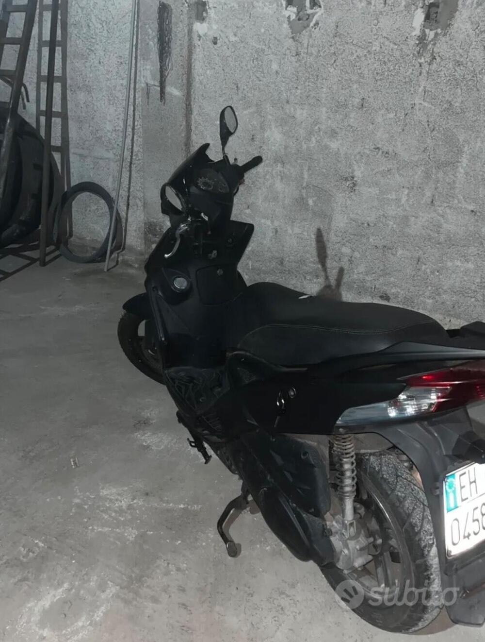 Kymco Agility 125 R16 + (2017 - 20) (3)