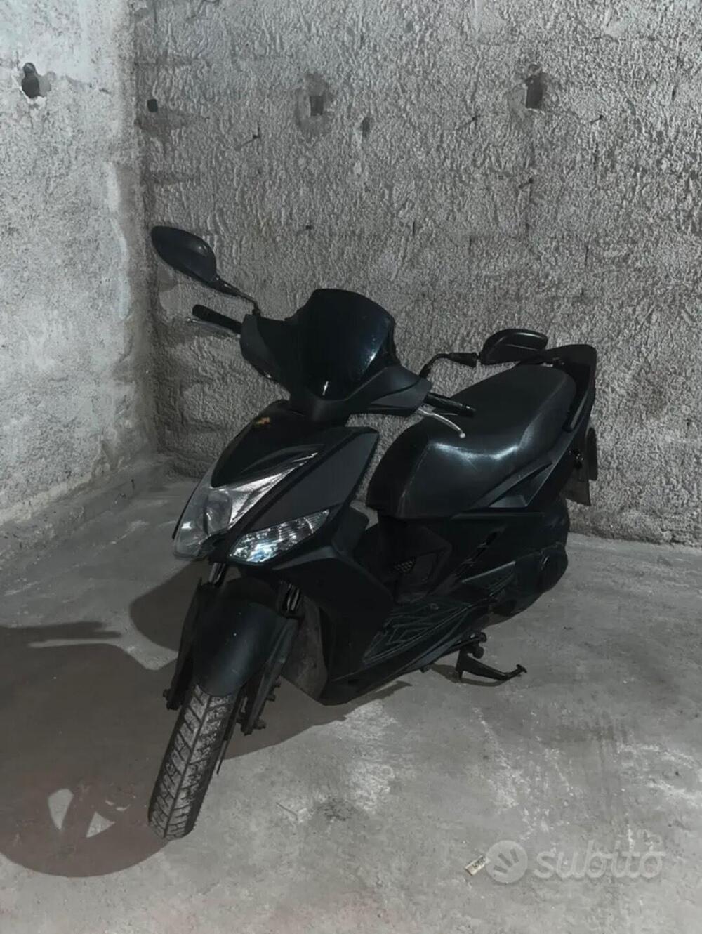 Kymco Agility 125 R16 + (2017 - 20) (4)