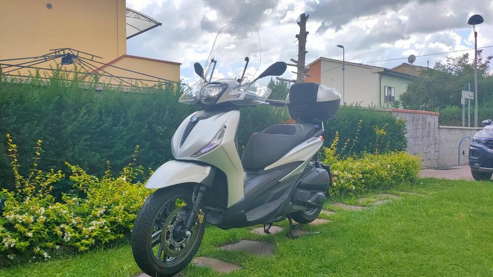 Piaggio Beverly 300 ABS-ASR (2021 - 25)