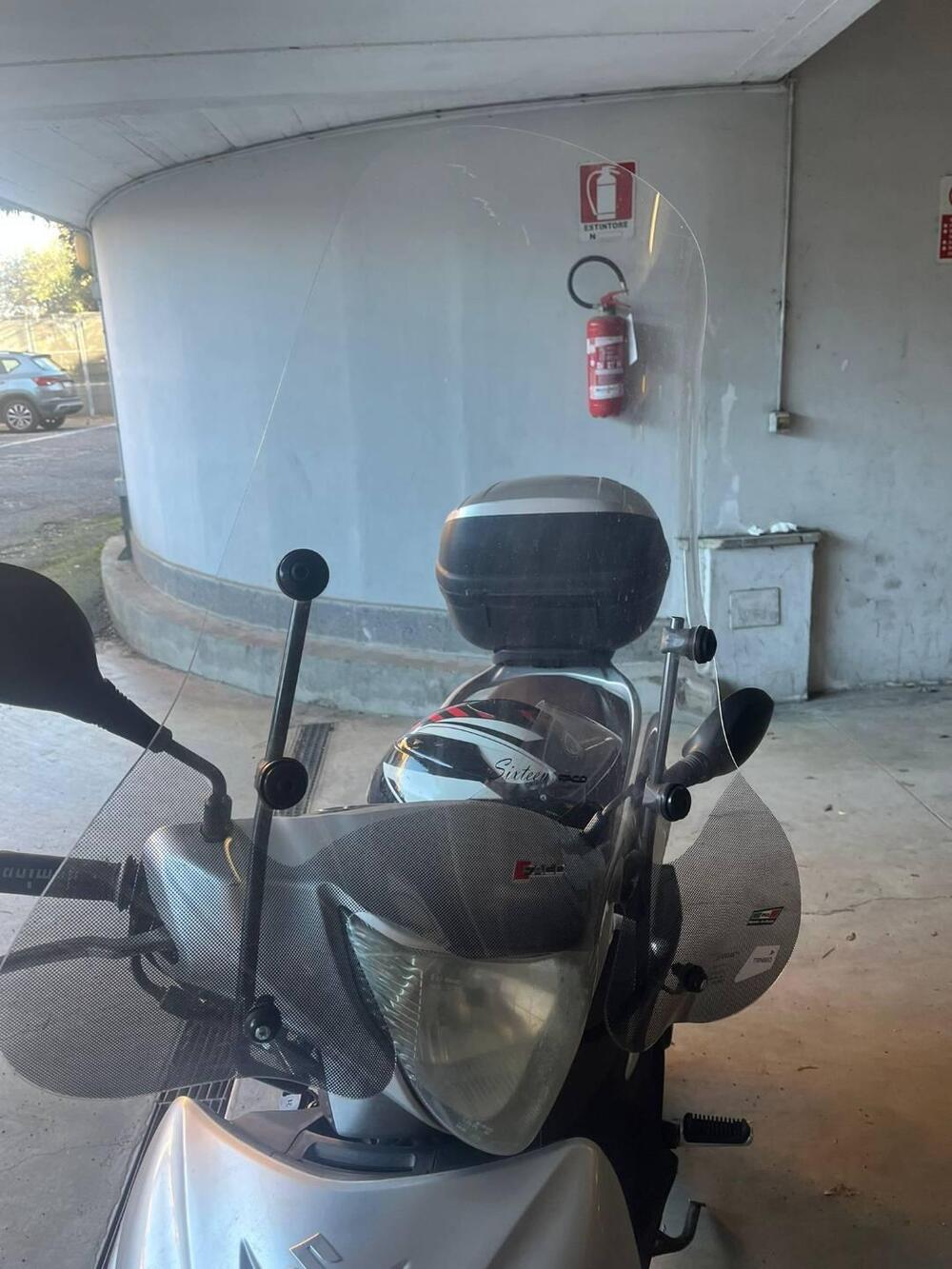 Suzuki SIXteen 125 (2007 - 14) (9)