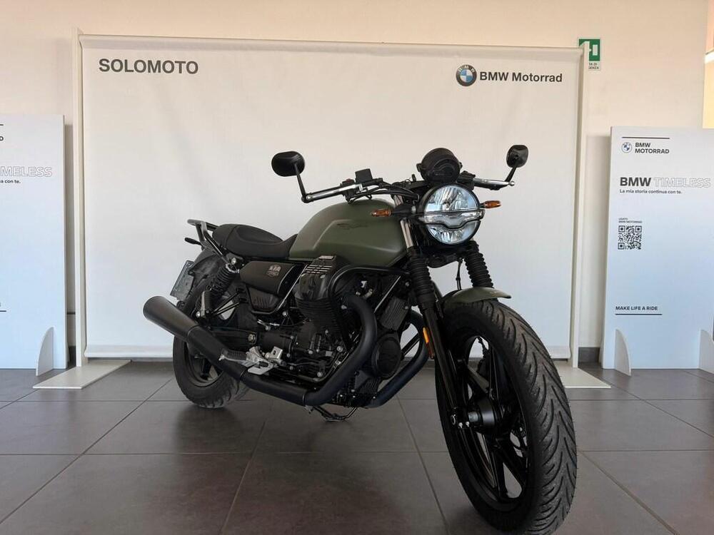 Moto Guzzi V7 Stone (2021 - 24) (2)