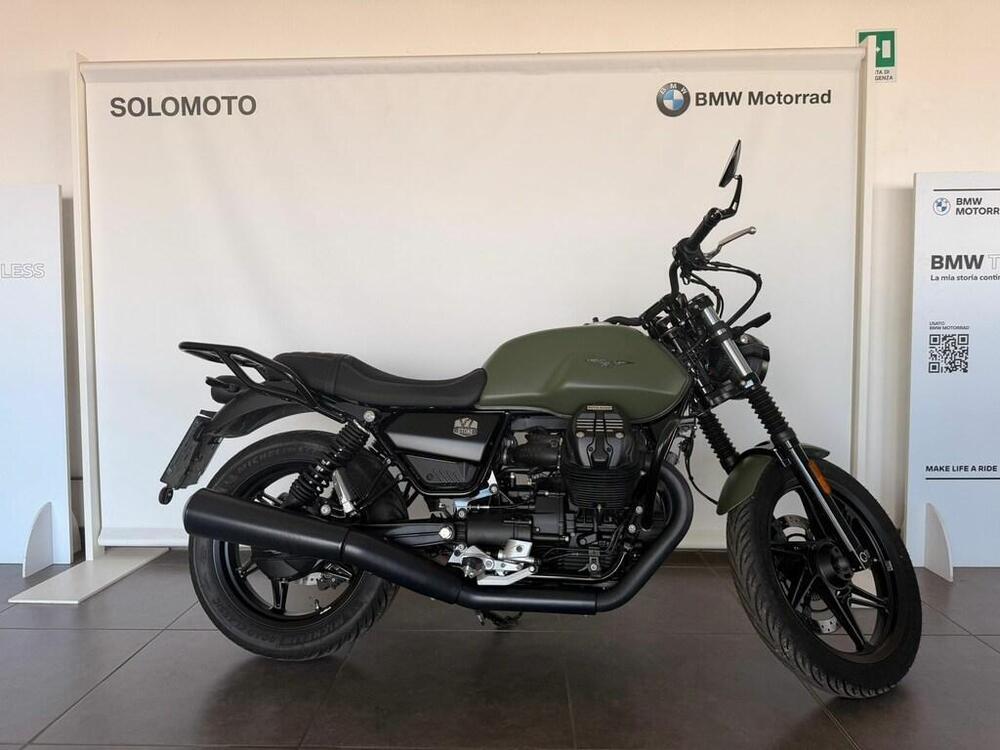 Moto Guzzi V7 Stone (2021 - 24) (3)