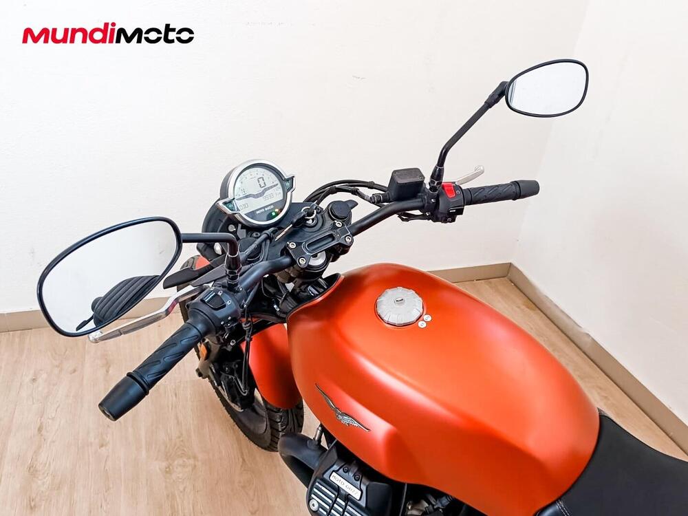 Moto Guzzi V7 Stone Centenario (2021 - 22) (11)