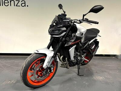 Yamaha MT-09 (2017 - 20) usata