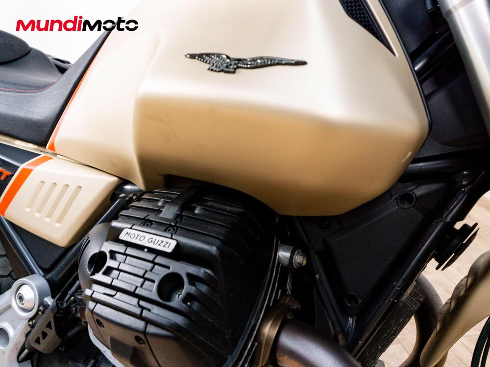 Moto Guzzi V85 TT Travel (2020) (5)