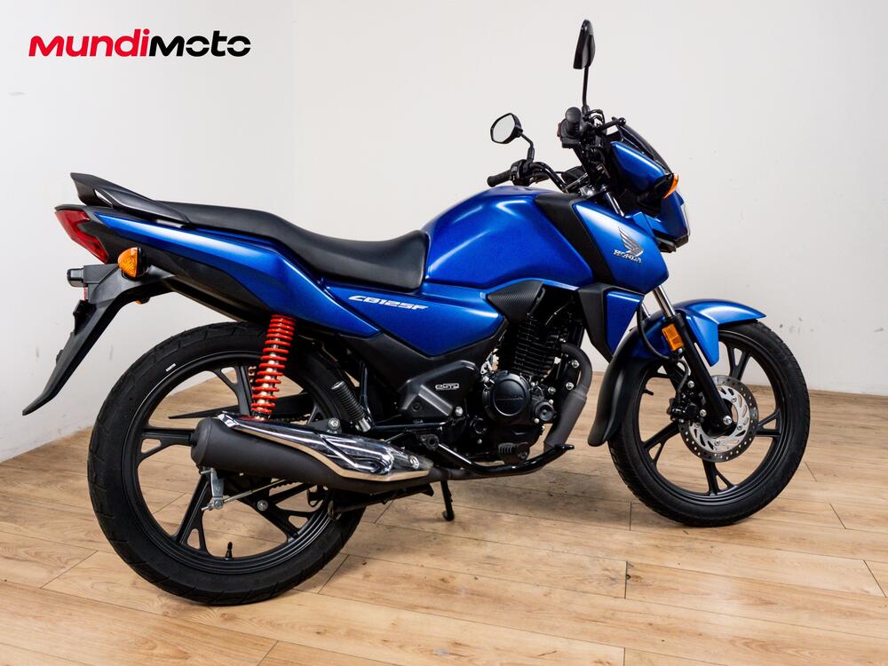 Honda CB 125 F (2026) (3)