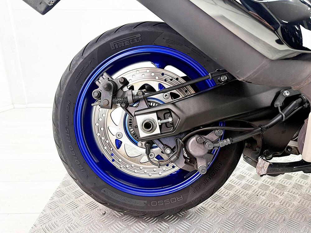 Yamaha T-Max 560 (2022 - 24) (6)