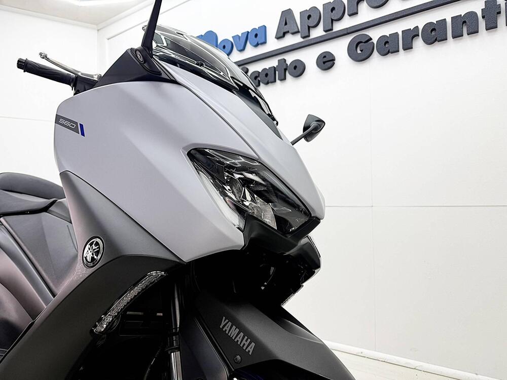 Yamaha T-Max 560 (2022 - 24) (10)