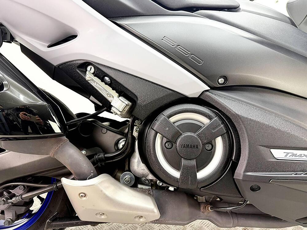 Yamaha T-Max 560 (2022 - 24) (8)