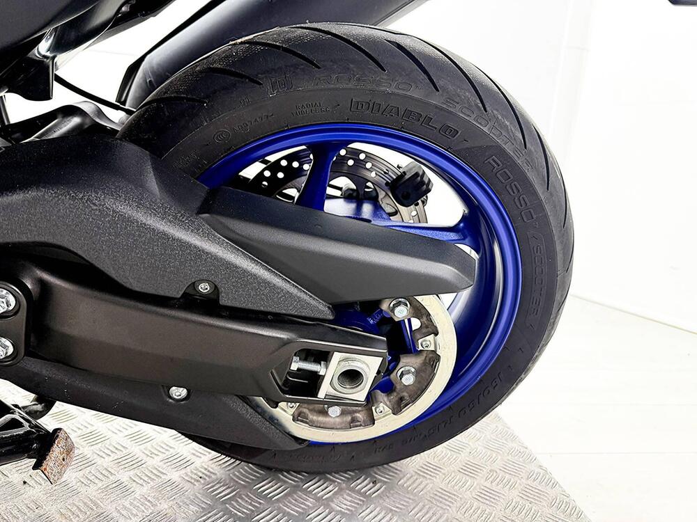 Yamaha T-Max 560 (2022 - 24) (17)