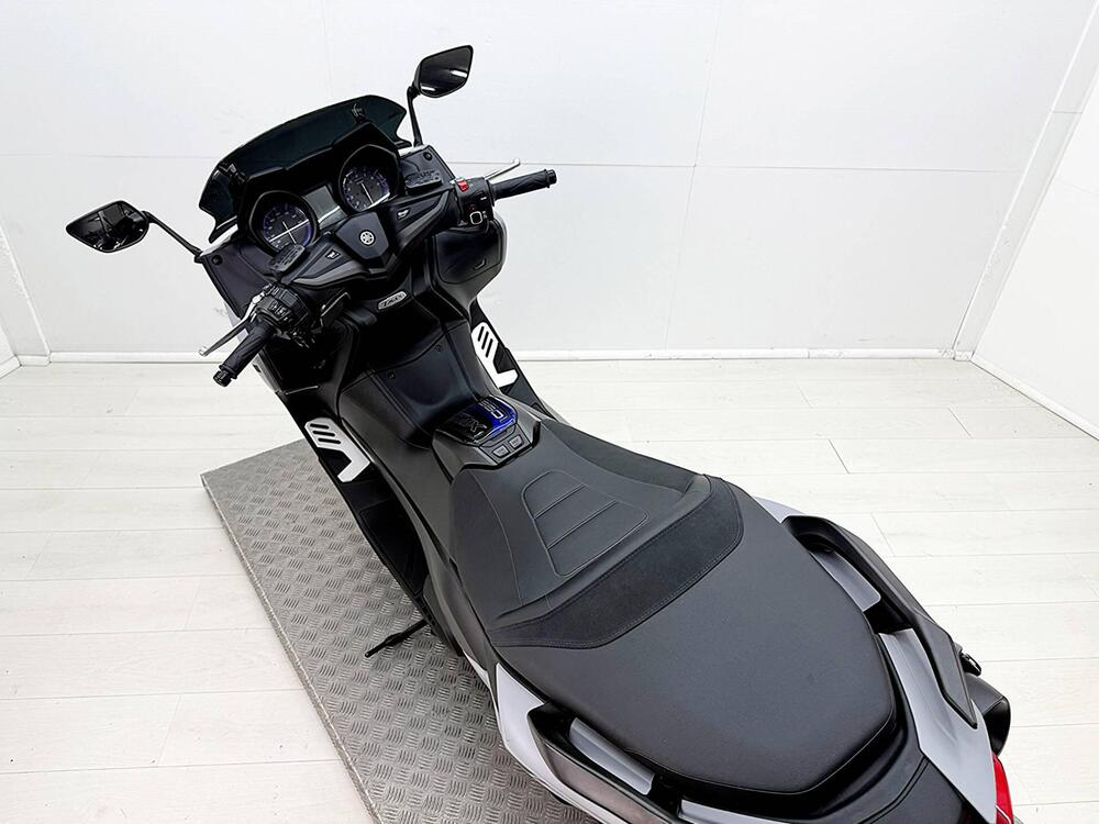 Yamaha T-Max 560 (2022 - 24) (18)