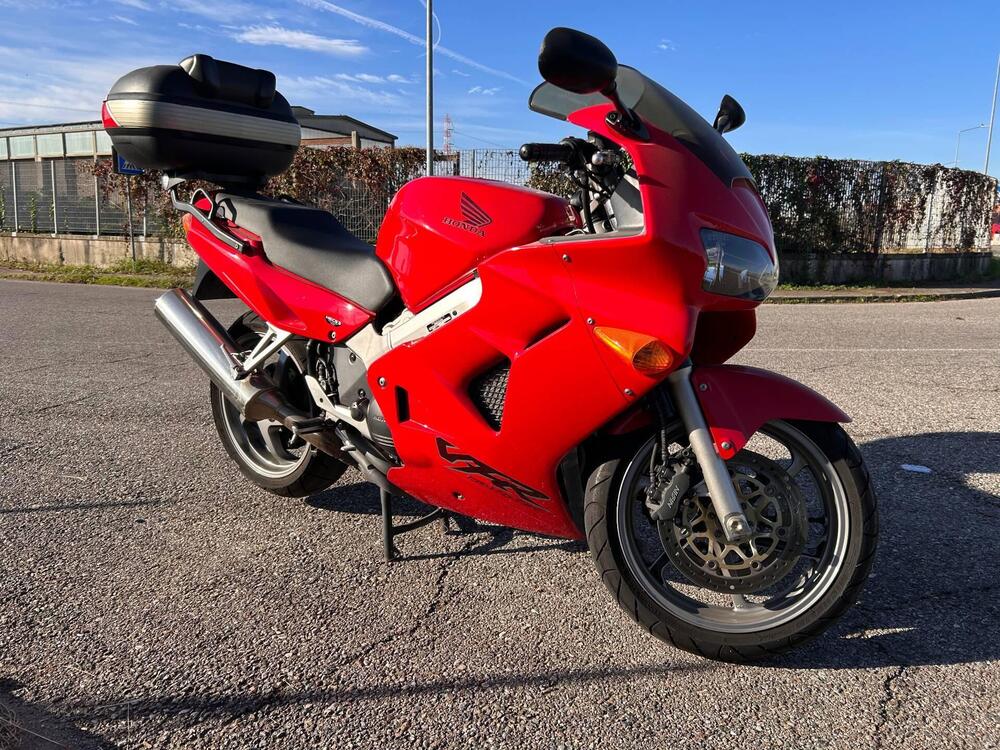 Honda VFR 800 (1998 - 01)