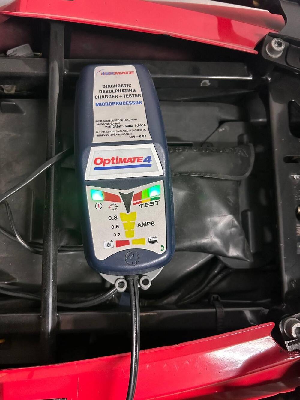 Honda VFR 800 (1998 - 01) (7)