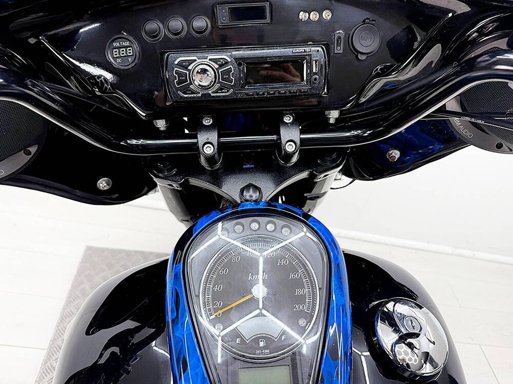 Suzuki Intruder 800 C B (2015 - 17) (20)