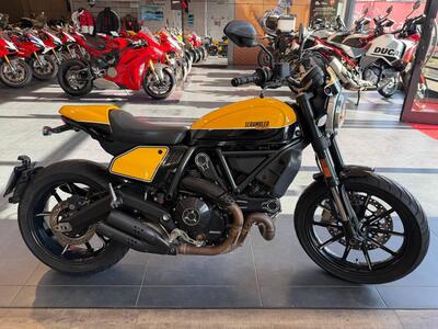 Ducati Scrambler 800 Full Throttle (2017 - 21) usata
