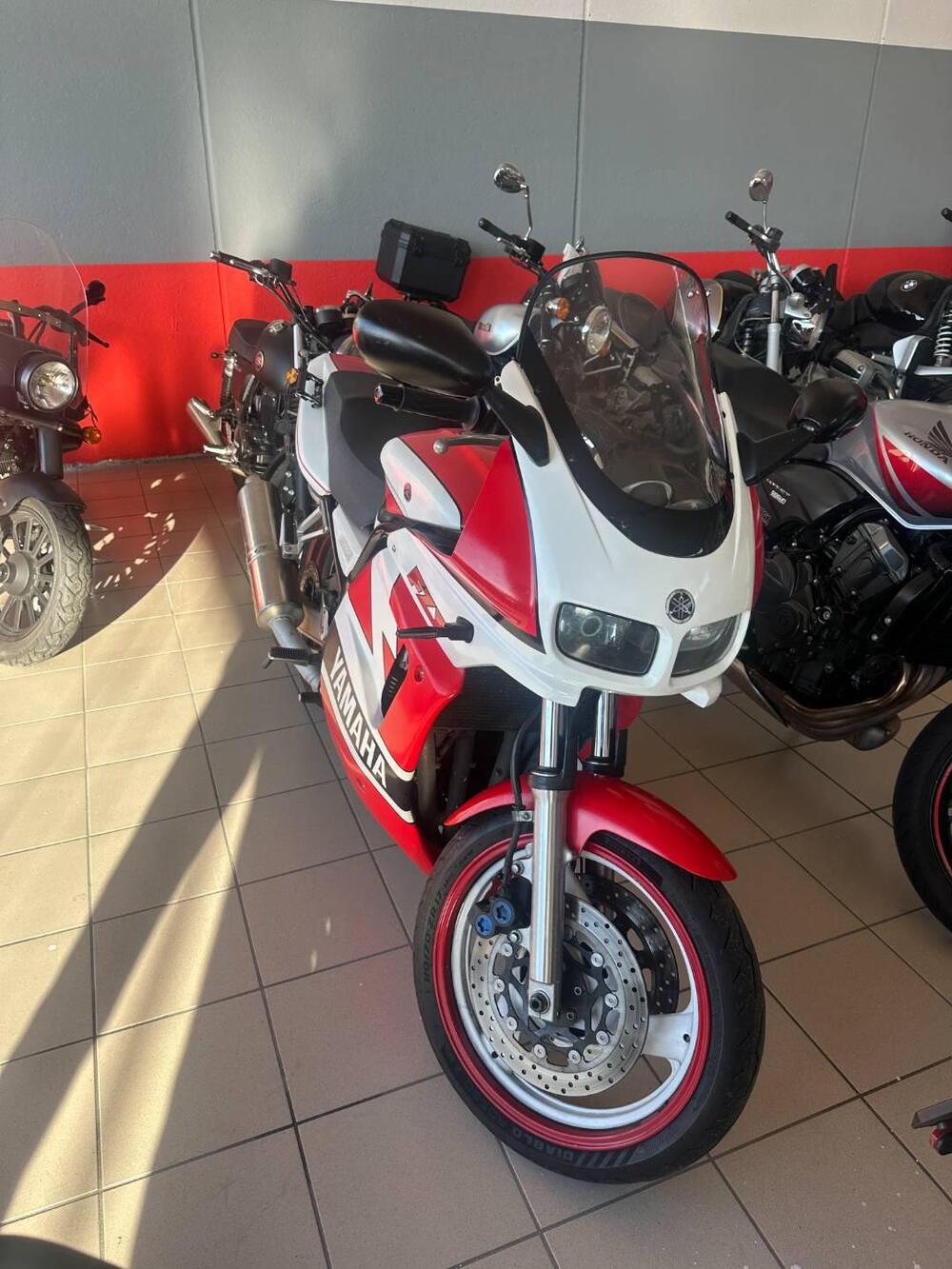 Yamaha FZS 600 Fazer (1998 - 01)