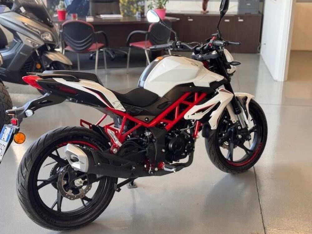 Benelli BN 125 (2021 - 25) (5)