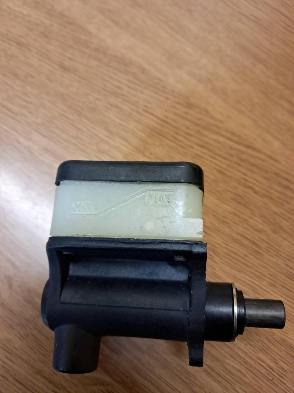 POMPA FRENO ANT. T5 CIVILE/V35III/LEMANS 1000/SPII Brembo