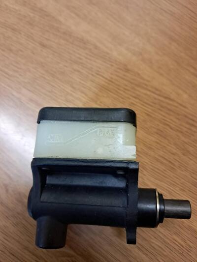 POMPA FRENO ANT. T5 CIVILE/V35III/LEMANS 1000/SPII Brembo