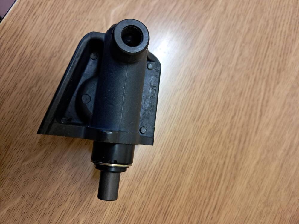 POMPA FRENO ANT. T5 CIVILE/V35III/LEMANS 1000/SPII Brembo (4)