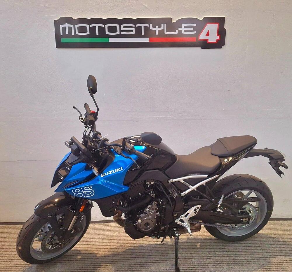 Suzuki GSX-8S (2025 - 26) (2)