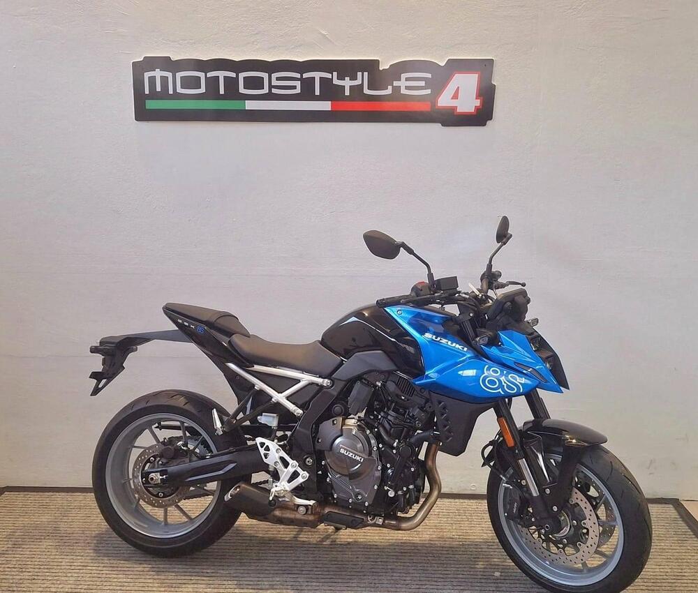 Suzuki GSX-8S (2025 - 26)