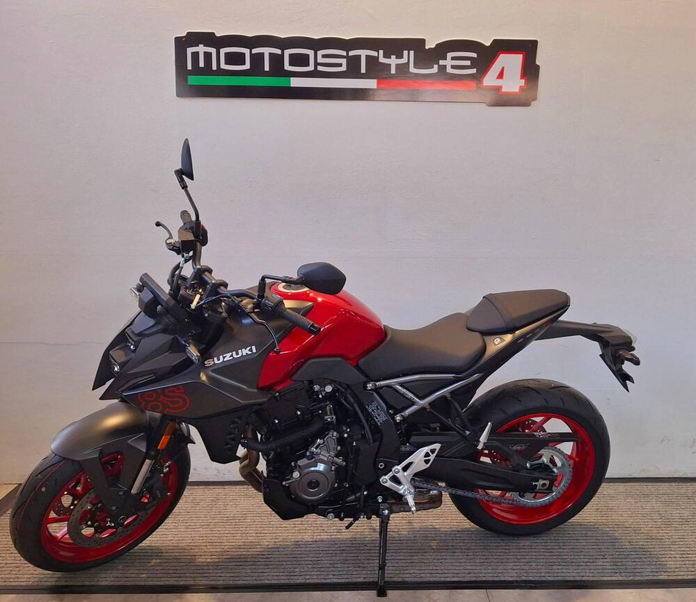 Suzuki GSX-8S (2025 - 26) (2)