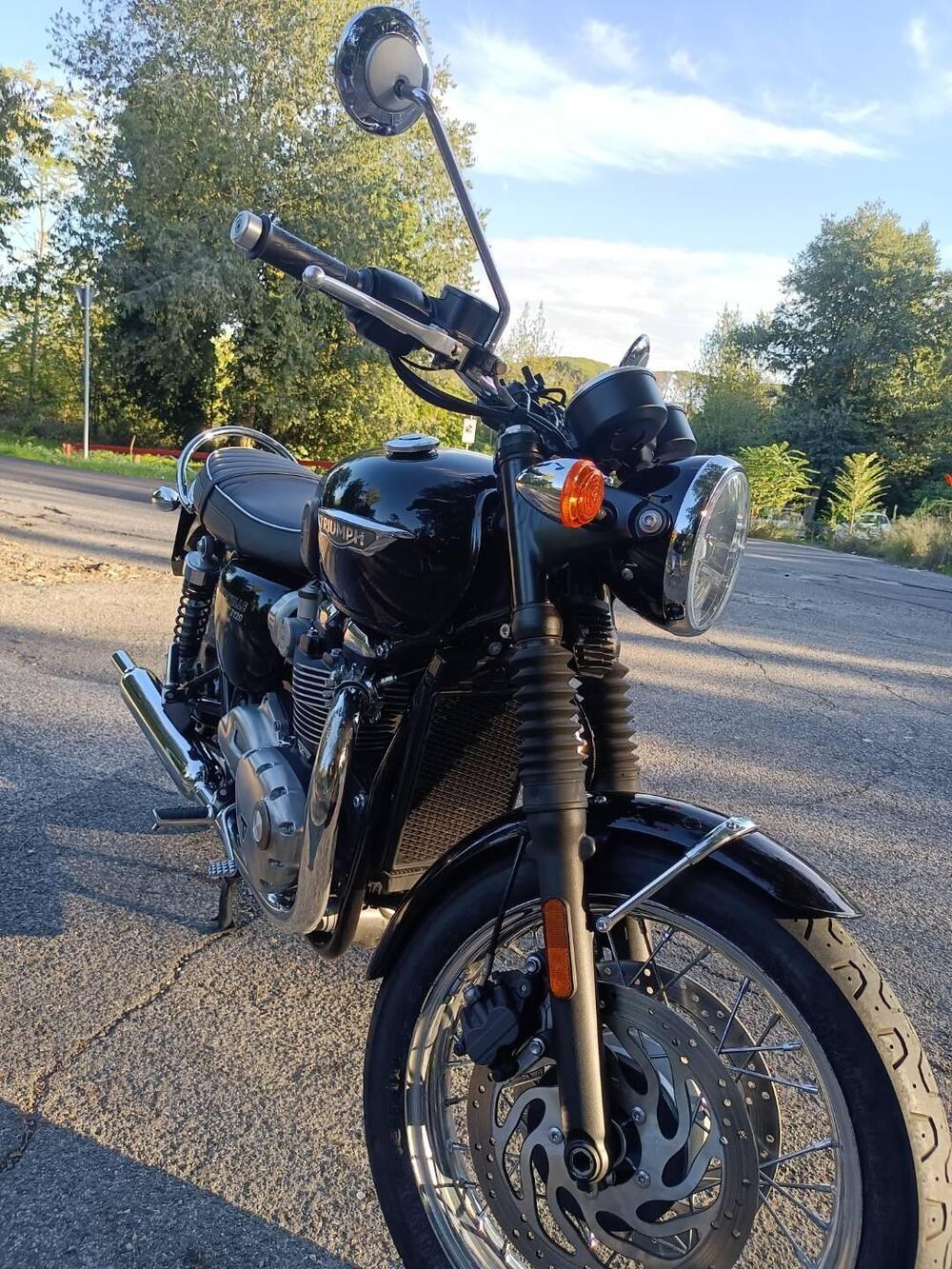 Triumph Bonneville T120 Black (2017 - 20) (6)