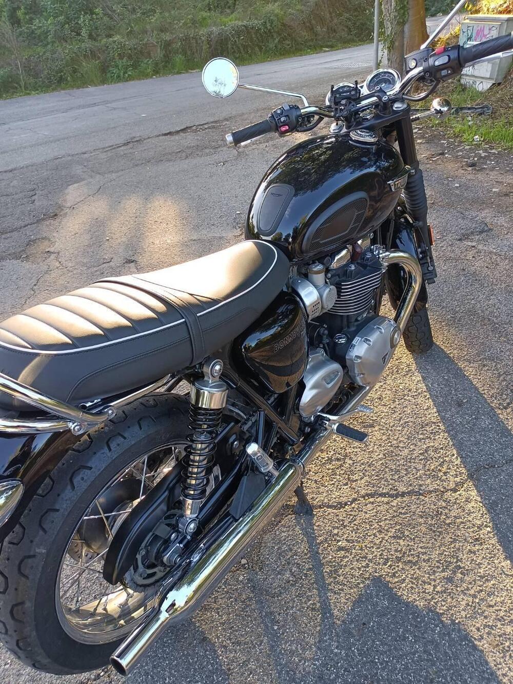 Triumph Bonneville T120 Black (2017 - 20) (8)
