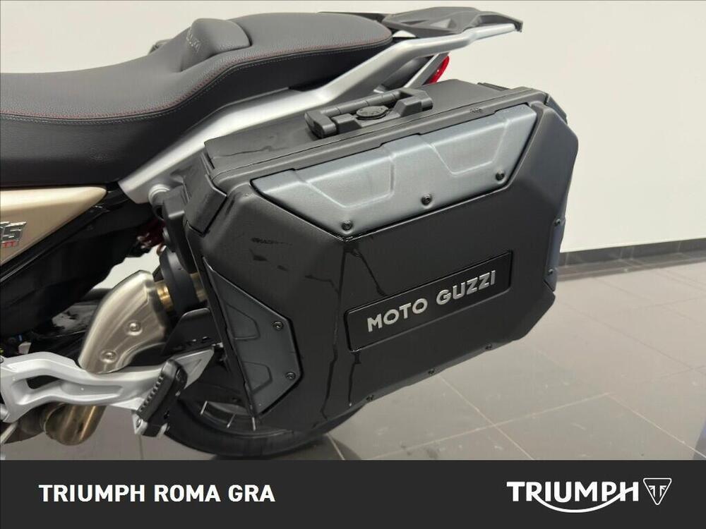 Moto Guzzi V85 TT Travel (2024 - 26) (10)