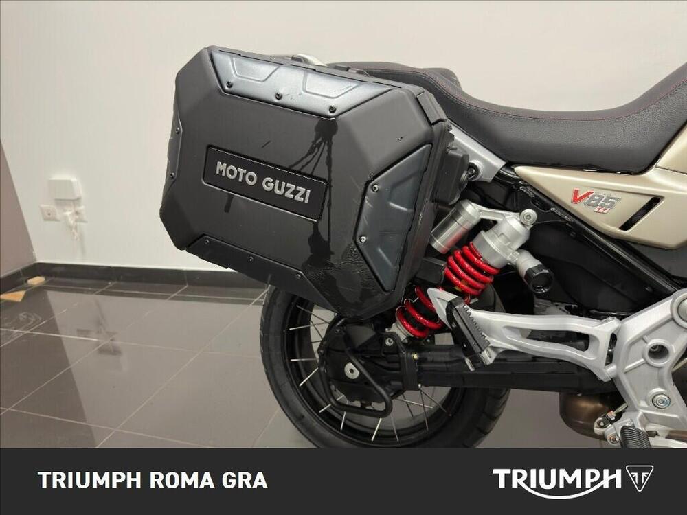 Moto Guzzi V85 TT Travel (2024 - 26) (5)
