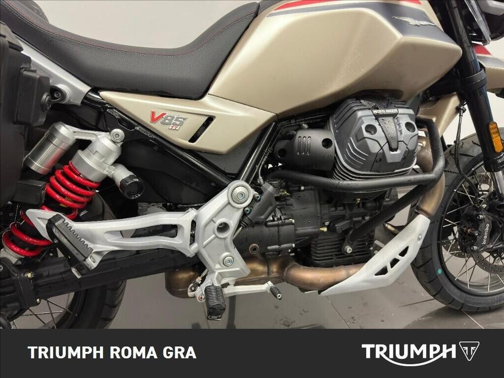 Moto Guzzi V85 TT Travel (2024 - 26) (6)