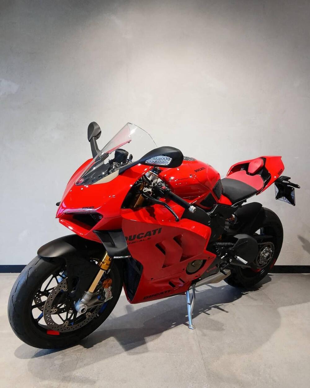 Ducati Panigale V4 S (2022 - 24) (4)