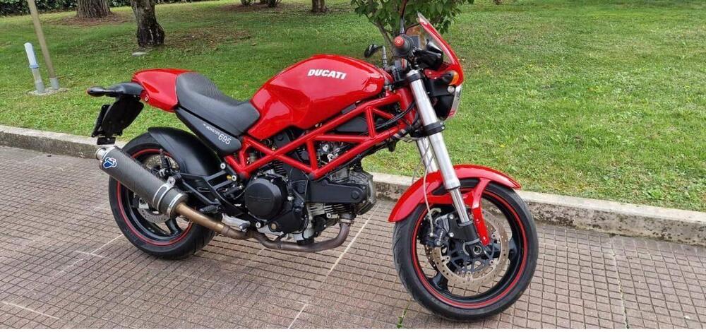 Ducati Monster 695 (2006 - 08) (3)