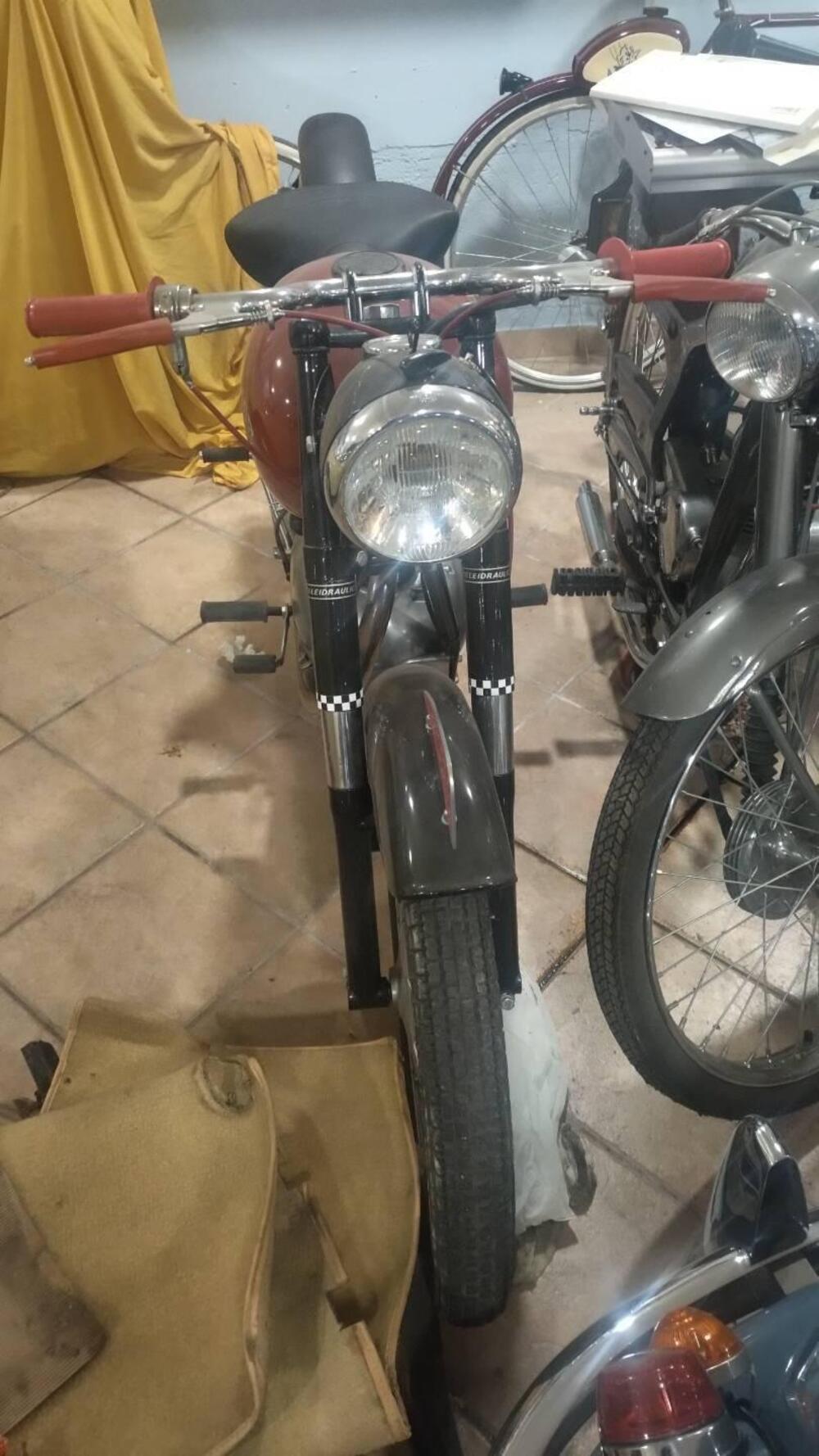 Gilera 150 sport  (5)