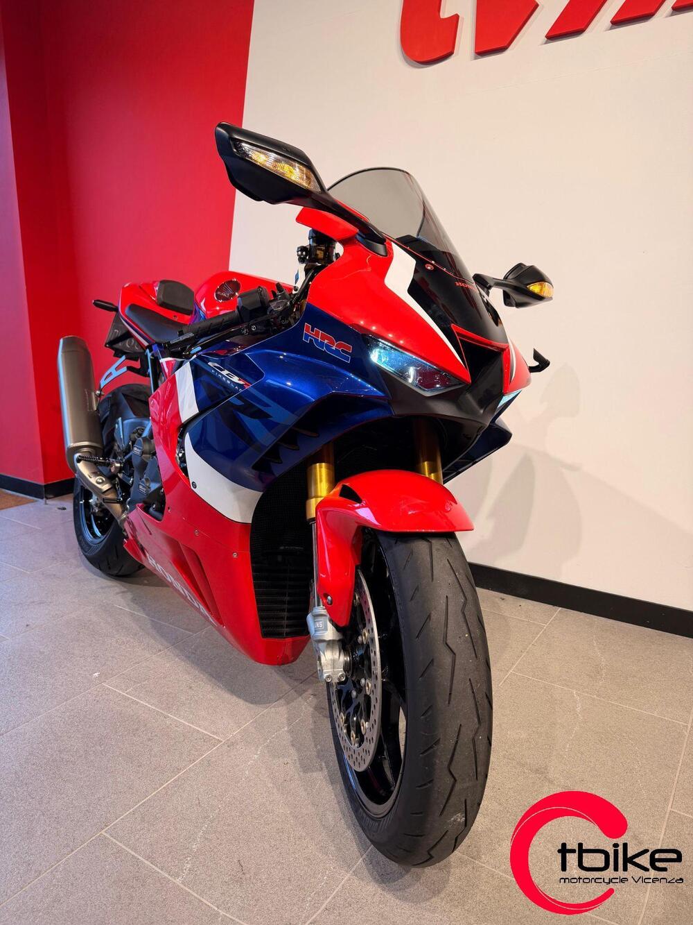 Honda CBR 1000 RR-R Fireblade SP (2020 - 21) (2)