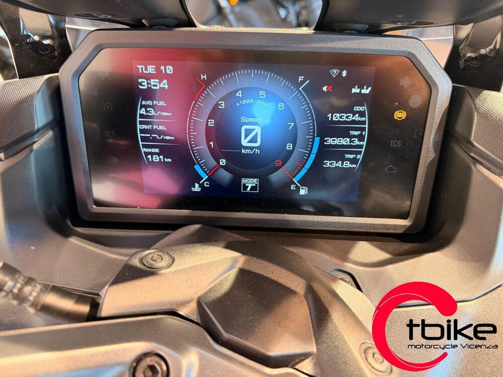 Yamaha T-Max 560 Tech Max (2022 - 24) (2)