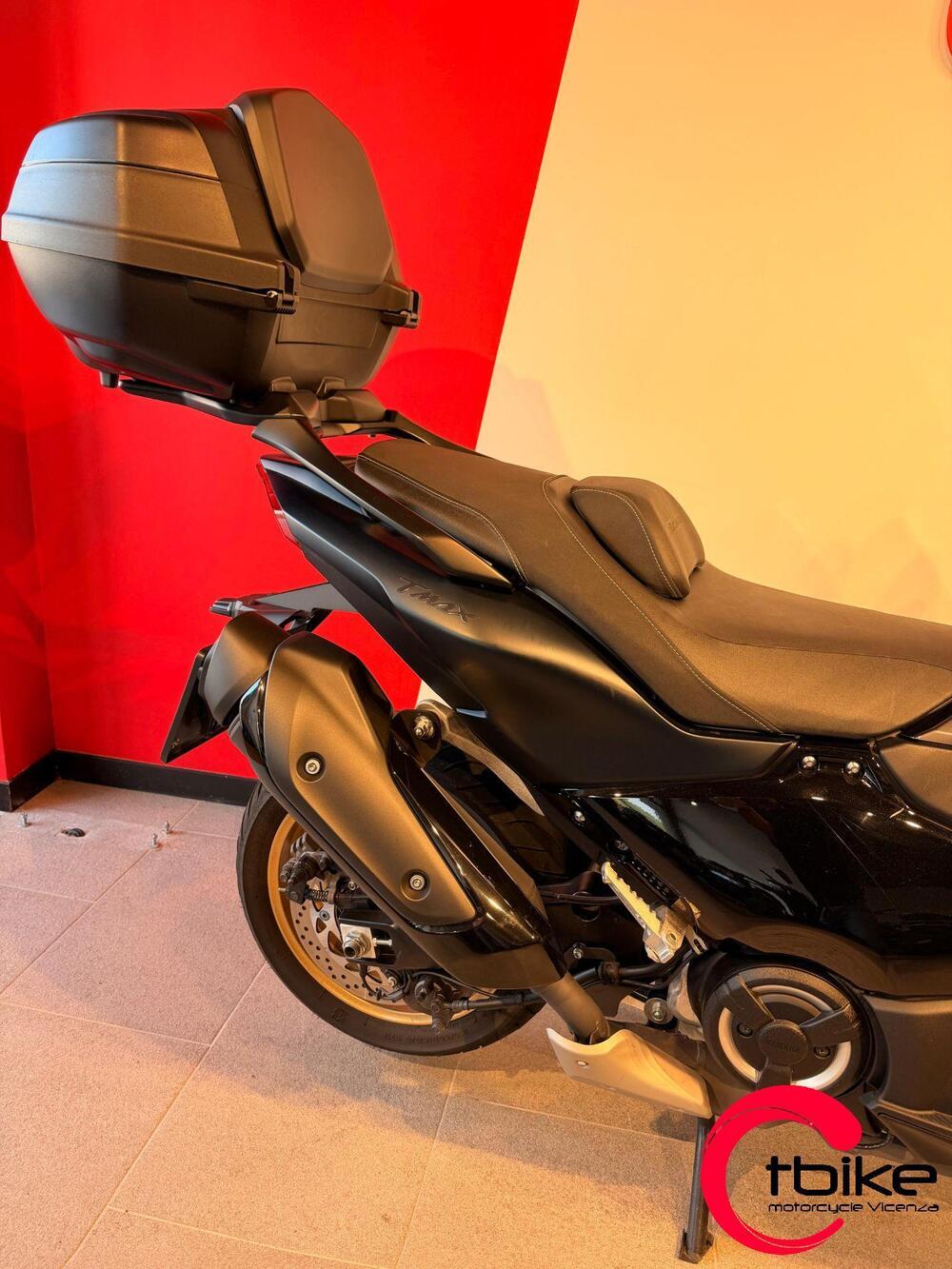 Yamaha T-Max 560 Tech Max (2022 - 24) (5)