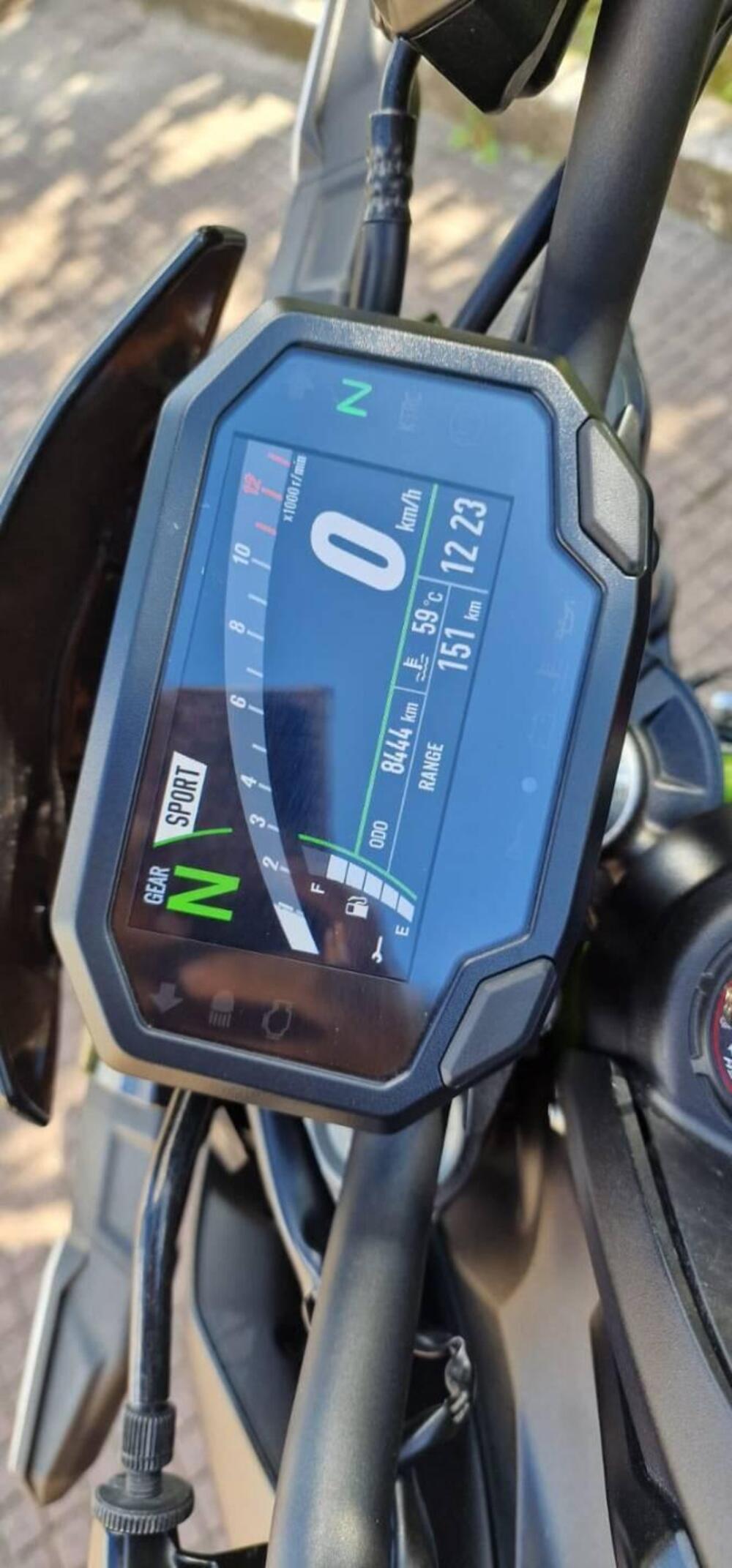 Kawasaki Z 900 (2021 - 24) (7)