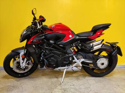 MV Agusta Brutale 1000 RS (2022 - 26) usata
