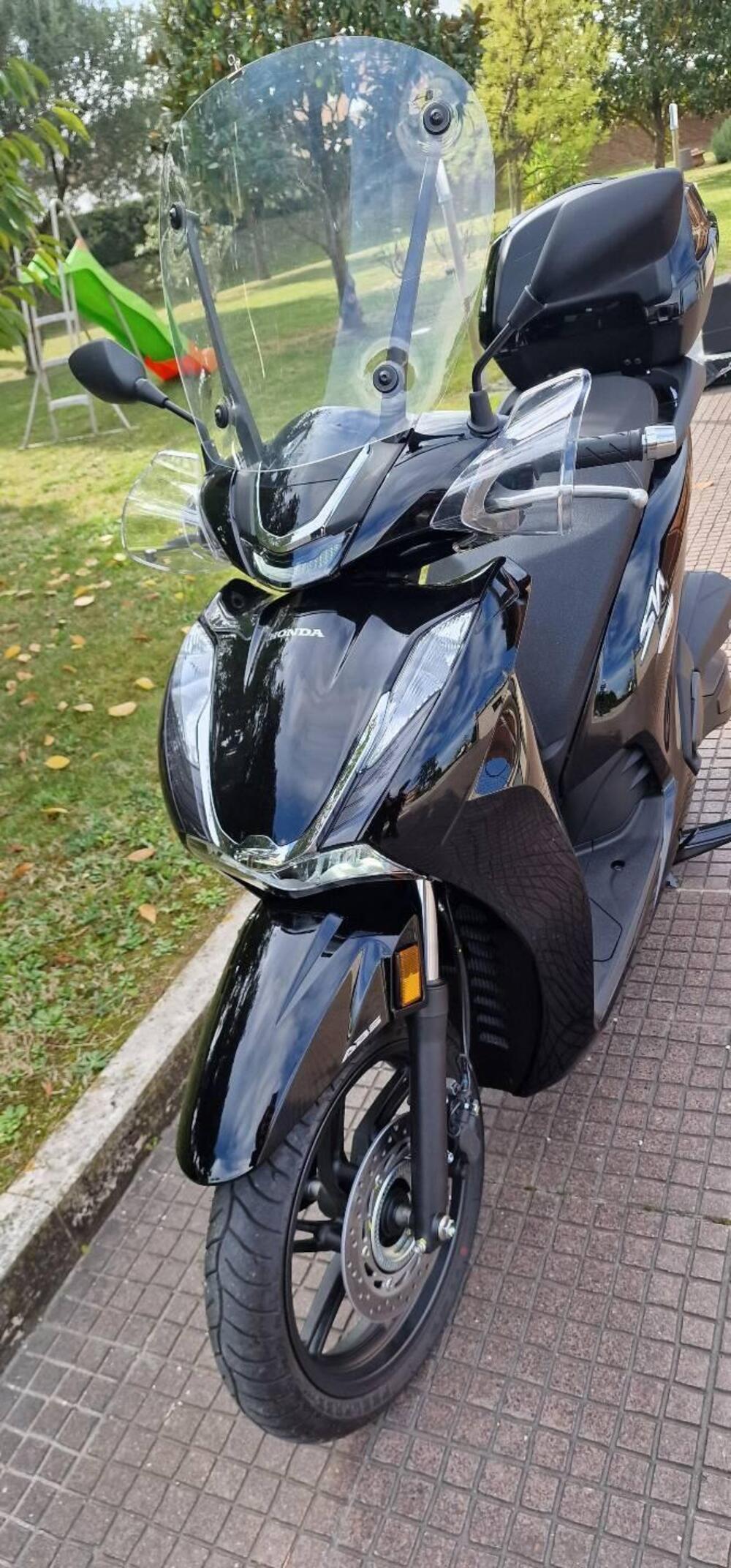 Honda SH 350 (2021 - 24) (3)