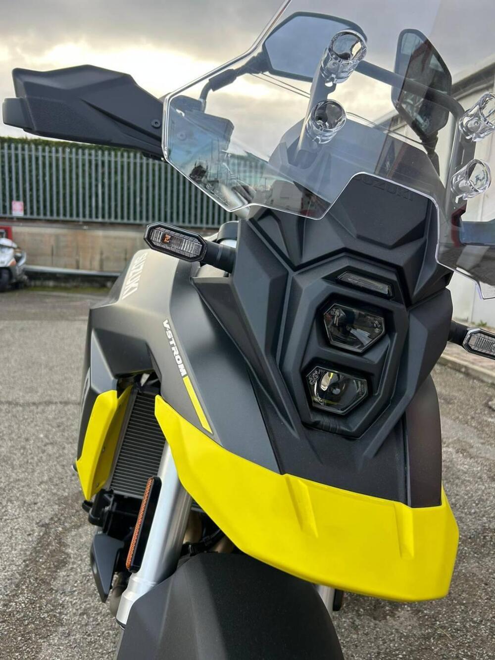 Suzuki V-Strom 800SE (2025 - 26) (3)