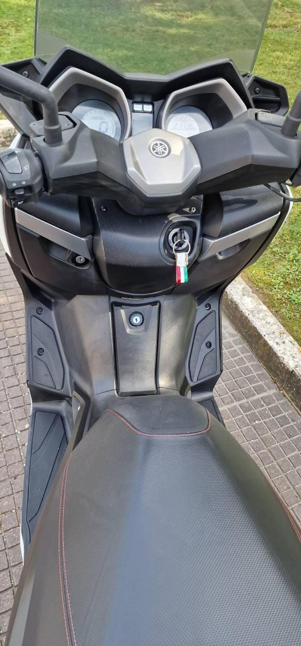 Yamaha X-Max 250 (2014 - 16) (3)