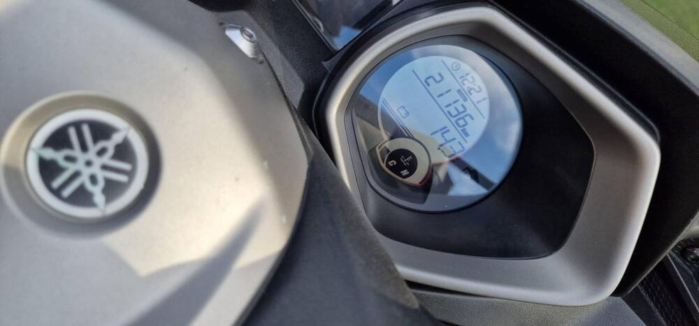 Yamaha X-Max 250 (2014 - 16) (4)