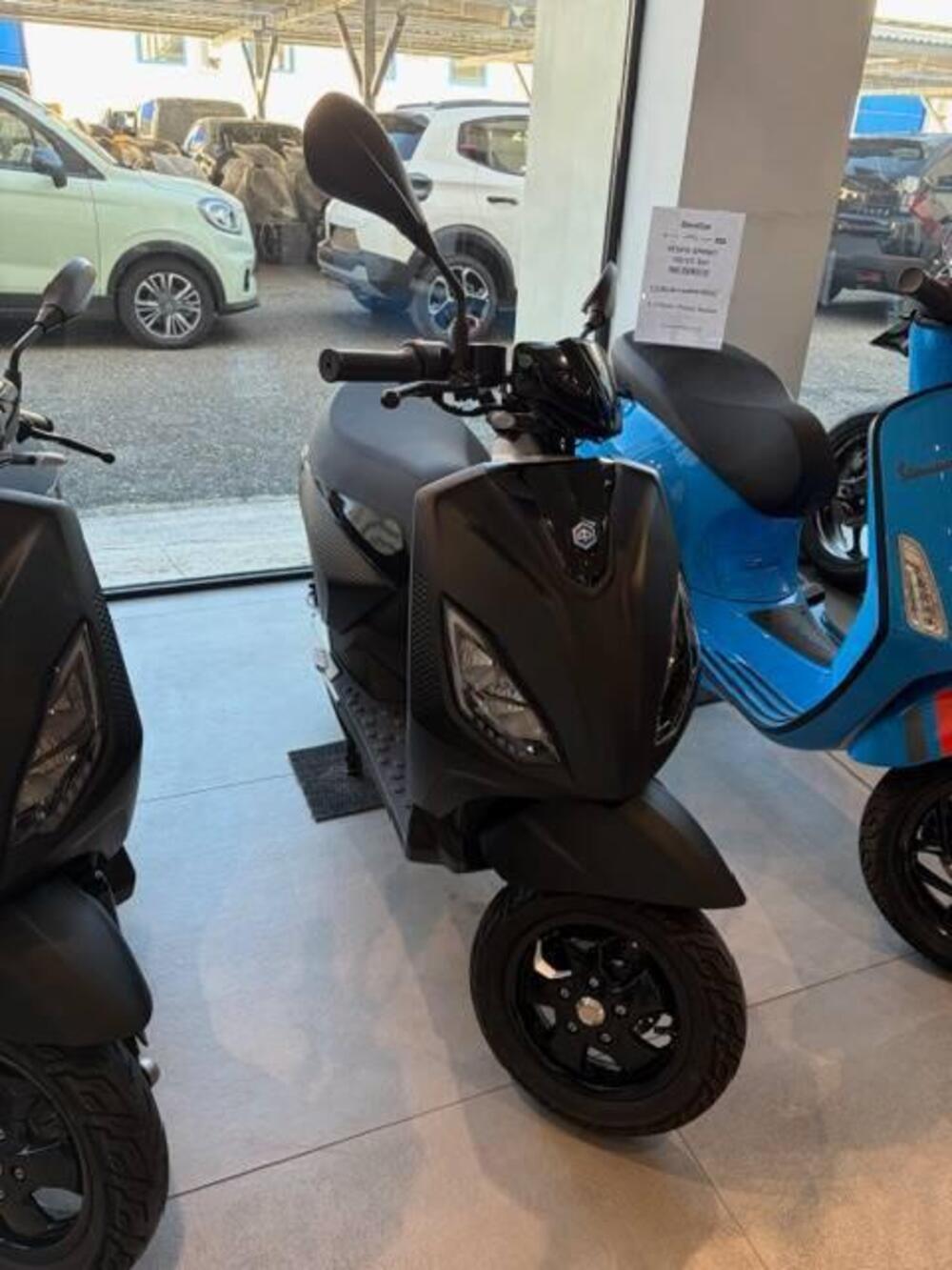Piaggio 1 Active (2022 - 26) (3)