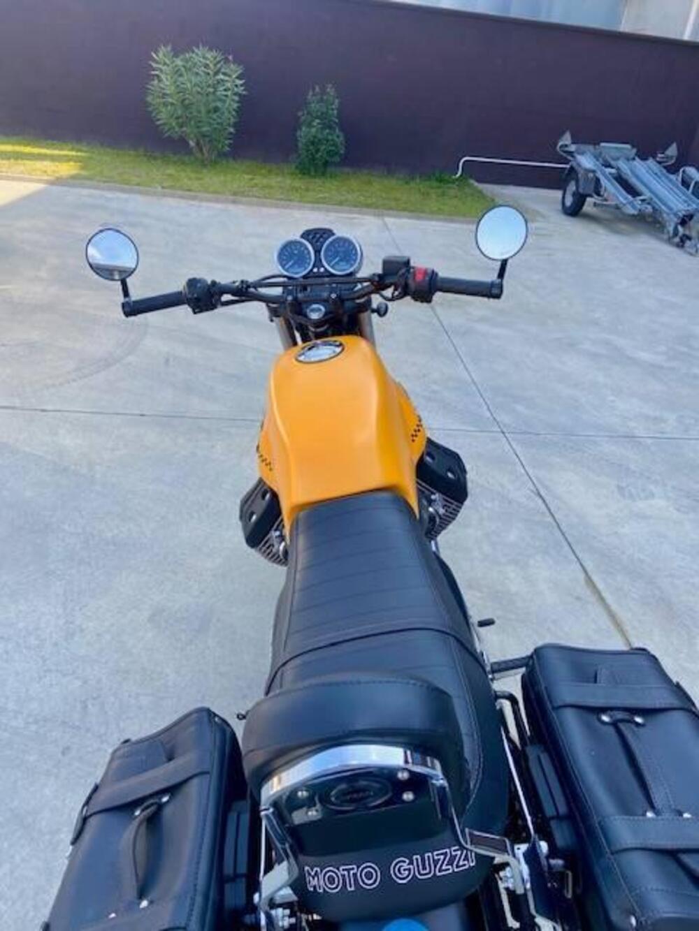 Moto Guzzi V7 II Stone (2015 - 17) (5)