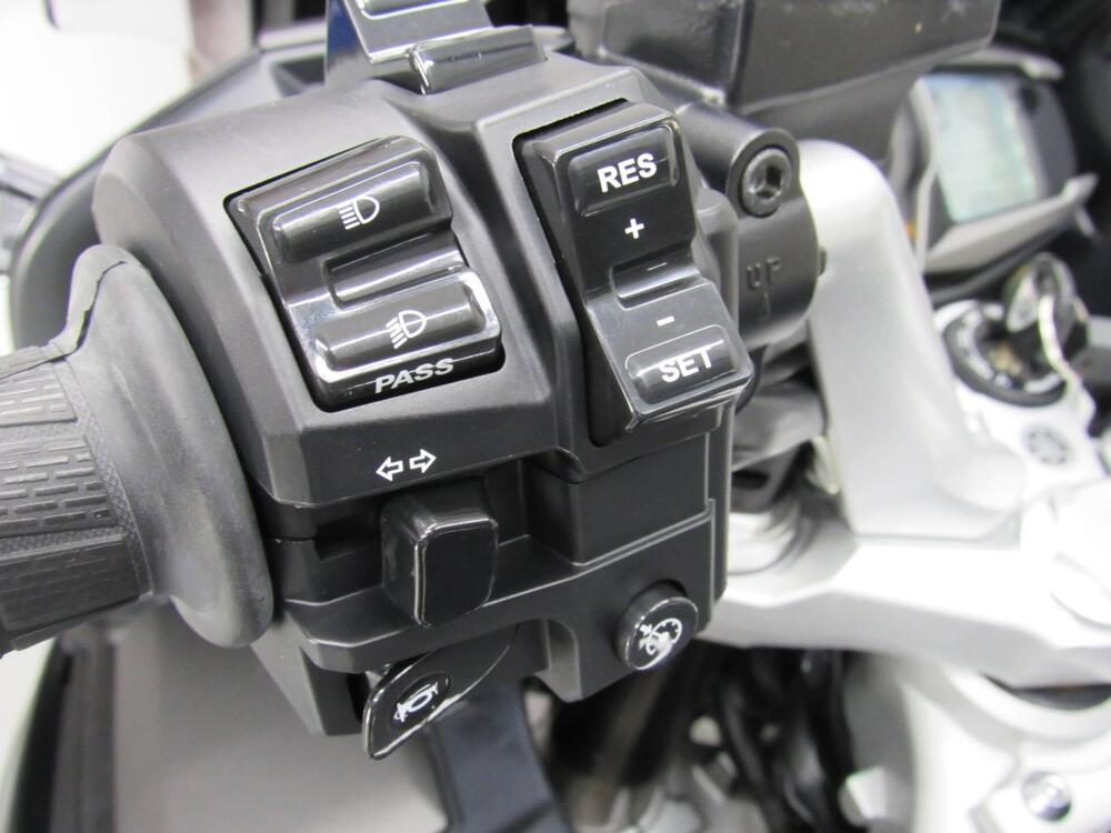 Yamaha FJR 1300 AE (2016 - 20) (13)